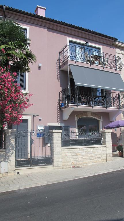 Kseni Accommodation Rovinj Bagian luar foto