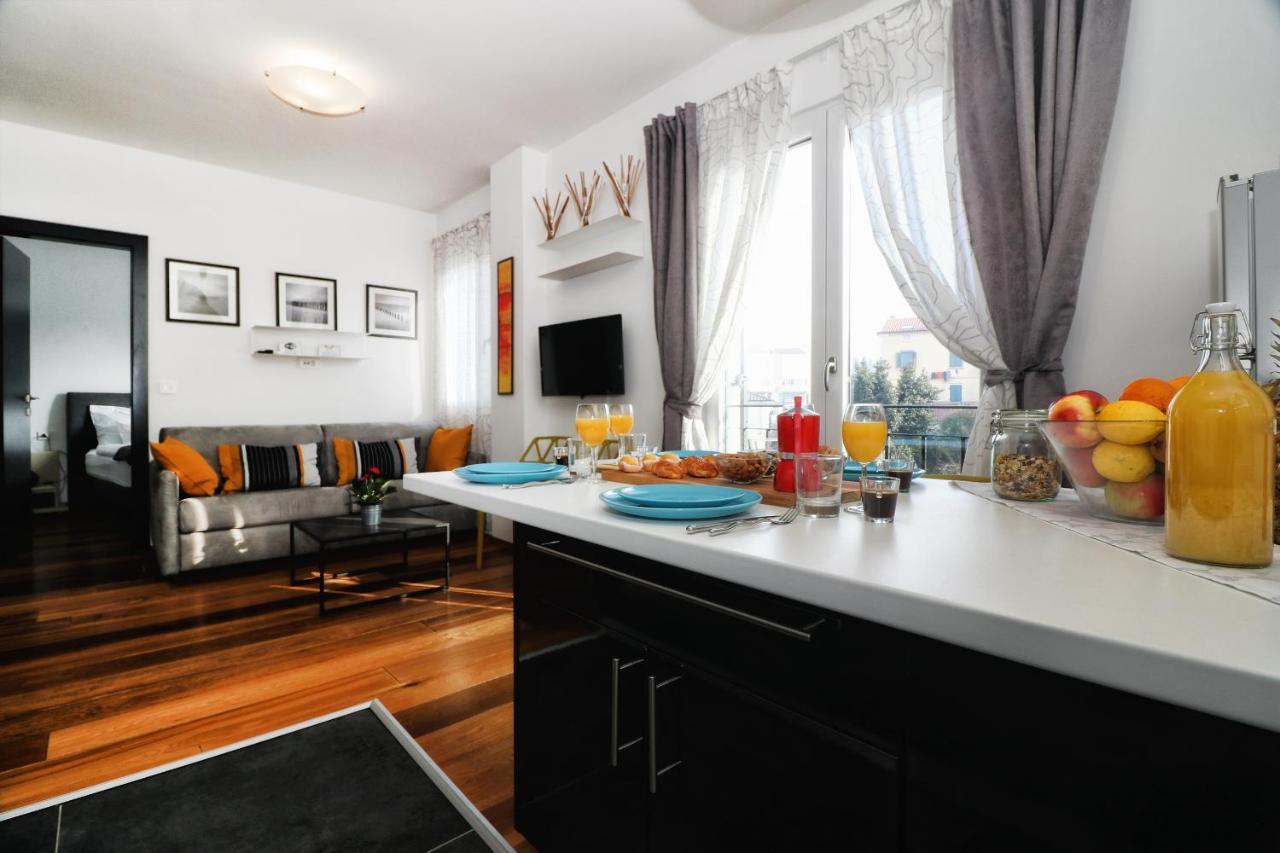 Kseni Accommodation Rovinj Bagian luar foto