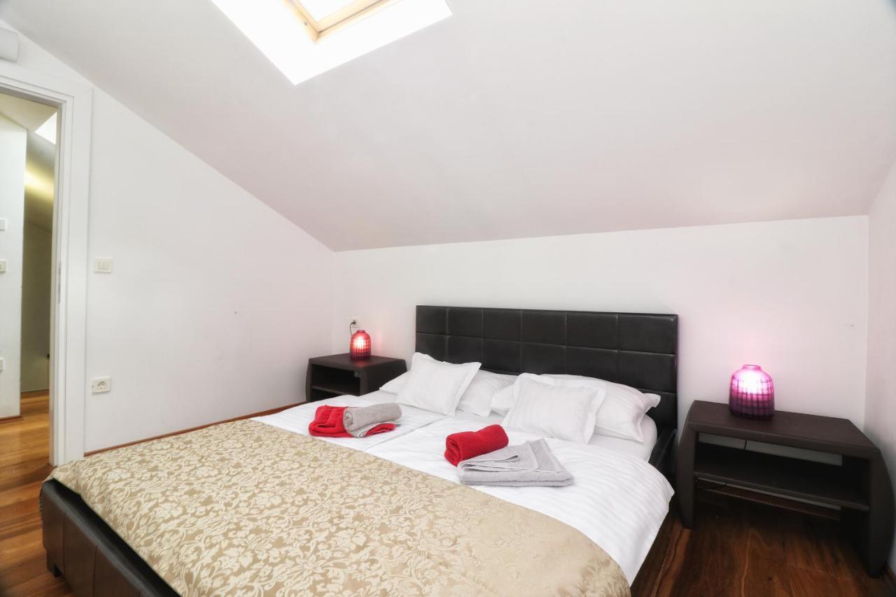 Kseni Accommodation Rovinj Bagian luar foto
