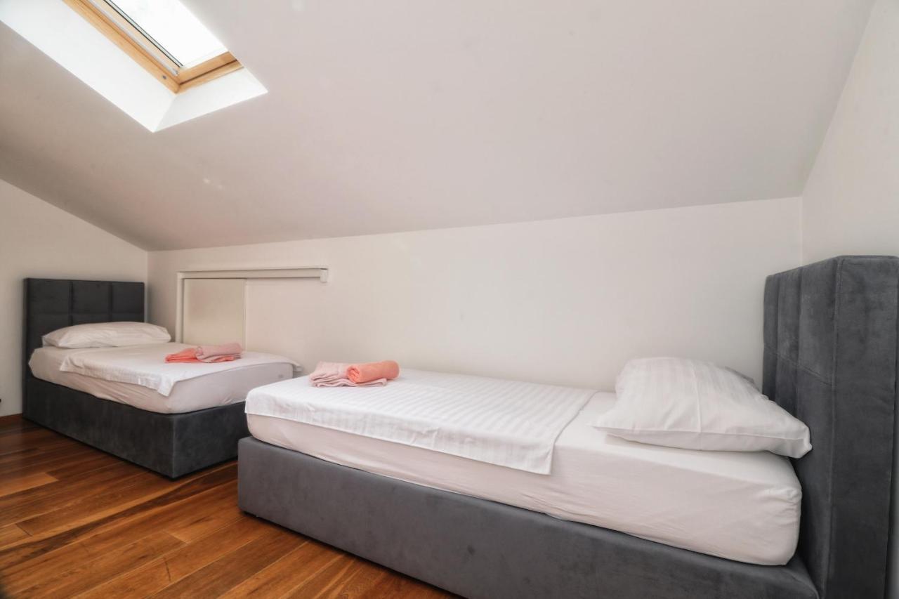 Kseni Accommodation Rovinj Bagian luar foto