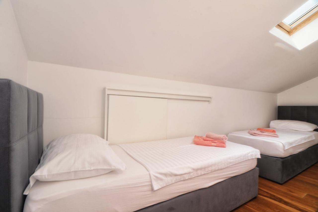 Kseni Accommodation Rovinj Bagian luar foto